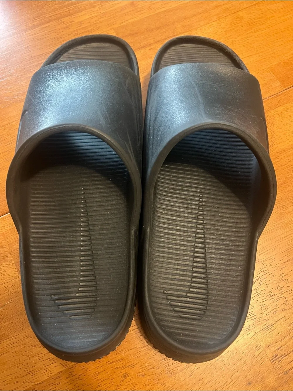 Nike Calm 2.0 men’s sandals, gently used